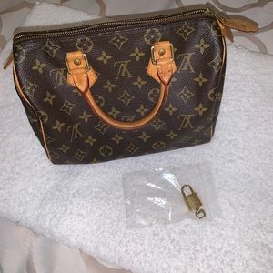 Louis Vuitton Speedy 25